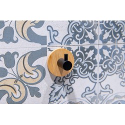 Věšák na stěnu na nalepení 3M, kov (černá barva), bambus