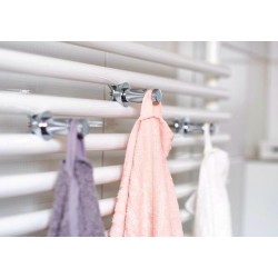 Háček na otopné těleso, 32 × 32 × 80 mm